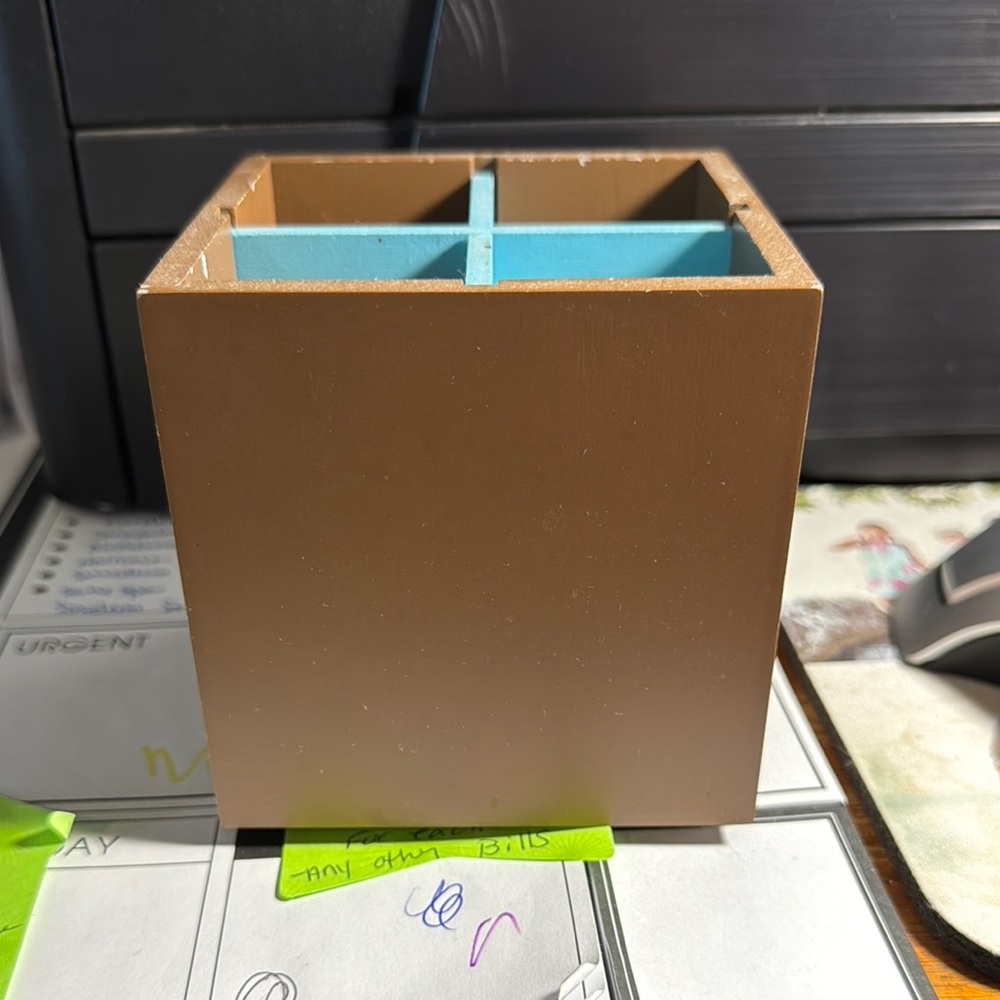 Desk Pen Organizer
